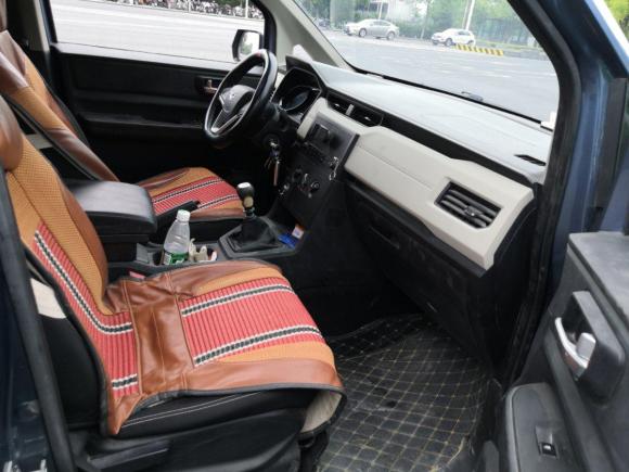 [南京·苏A] 二手五菱汽车五菱宏光PLUS2019款 1.5T 手动舒适型 7座