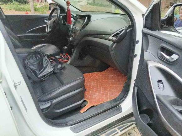 [武汉·鄂A] 二手现代胜达2013款 2.4L 自动两驱智能型