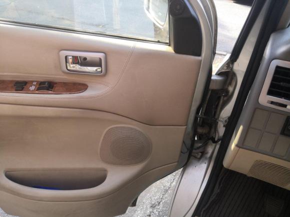 [北京·京E] 二手金杯阁瑞斯2010款 2.4L-3代 尊领豪华型长轴11座4RB2