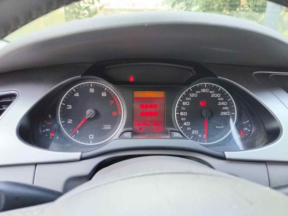 [青岛·黑E] 二手奥迪奥迪A4L2011款 2.0 TFSI 舒适型