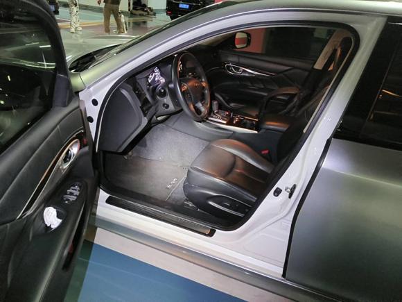 [成都·川A] 二手英菲尼迪英菲尼迪Q702015款 Q70L 2.5L 精英版