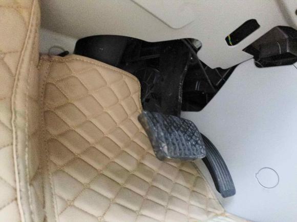 [深圳·粤B] 二手别克别克GL82020款 陆上公务舱 652T 舒适型