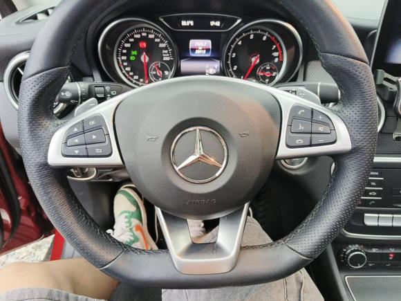 [上海·沪A] 二手奔驰奔驰GLA2019款 GLA 200 时尚型