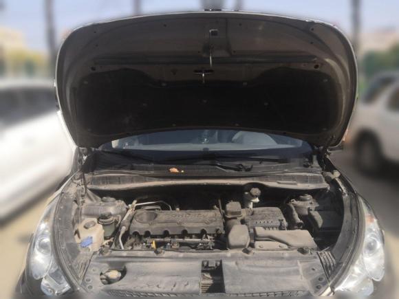 [芜湖·皖B] 二手现代北京现代ix352010款 2.0L 手动两驱新锐版GL