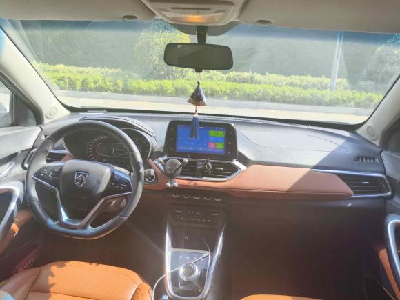 [济南·鲁A] 二手宝骏宝骏5102017款 1.5L 自动豪华型