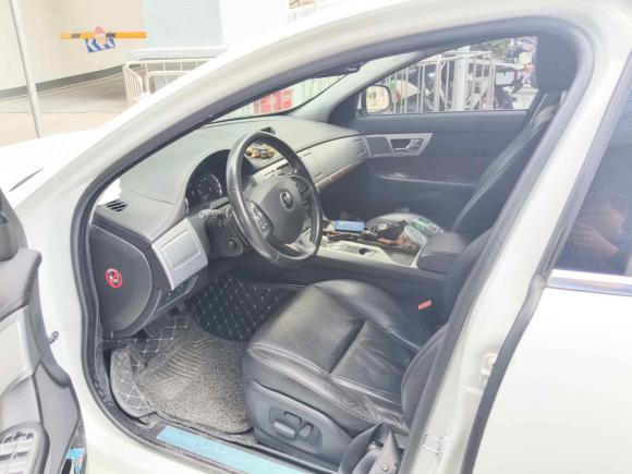 [广州·粤A] 二手捷豹捷豹XF2015款 XF 2.0T 风华版