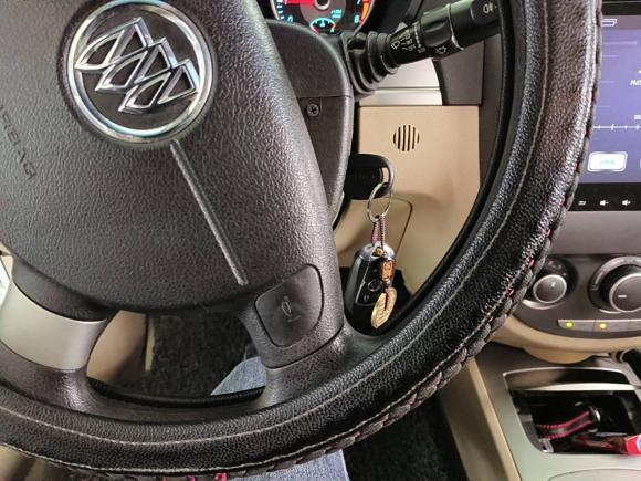 [苏州·苏E] 二手别克凯越2013款 1.5L 自动经典型