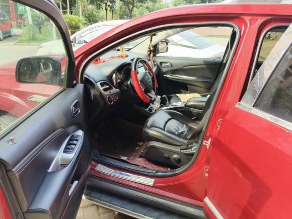 [南昌·赣B] 二手道奇酷威2013款 2.4L 两驱尊尚版