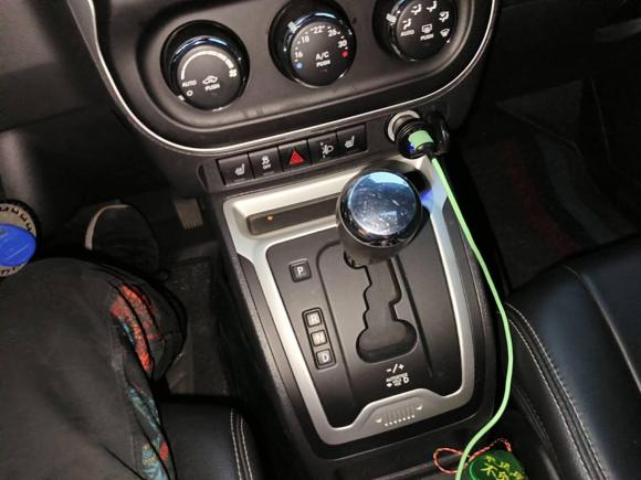 [西安·陕A] 二手Jeep指南者2014款 2.0L 两驱豪华版