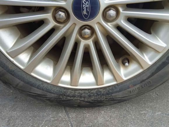 [广州·湘M] 二手福特福睿斯2015款 1.5L 手动舒适型