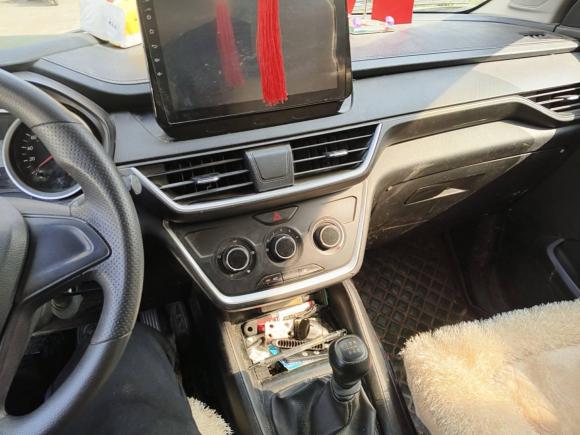 [南昌·赣A] 二手五菱汽车五菱宏光S32018款 1.5L 手动标准型 国V