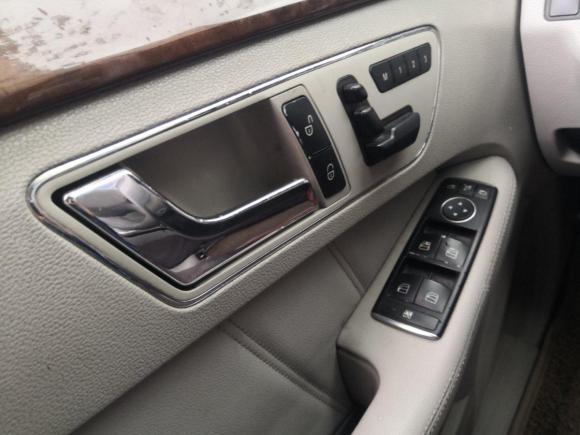 [上海·鲁D] 二手奔驰奔驰E级2011款 E 200 L CGI优雅型