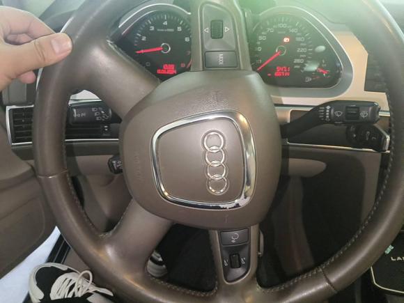 [义乌·浙G] 二手奥迪奥迪A6L2009款 2.8 FSI 舒适娱乐型