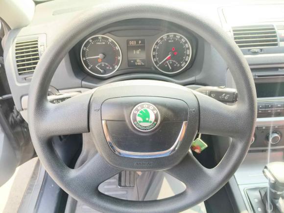 [青岛·鲁B] 二手斯柯达明锐2010款 1.6L 自动逸俊版