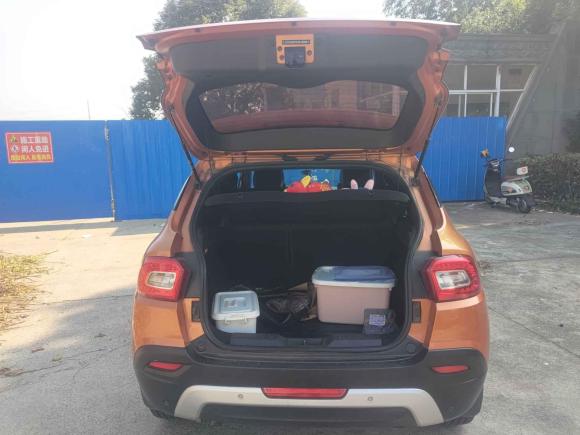 [南京·苏L] 二手中华中华V32015款 1.5T 自动精英型