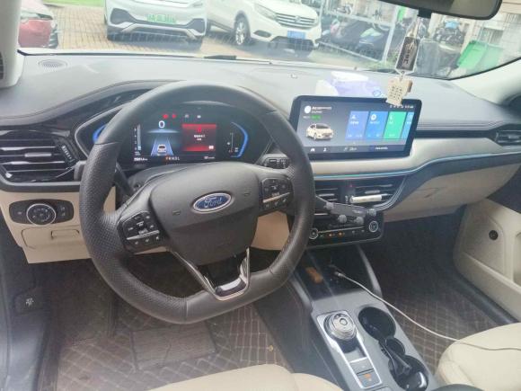 [南京·苏A] 二手福特福克斯2021款 三厢 EcoBoost 180 自动锋潮型