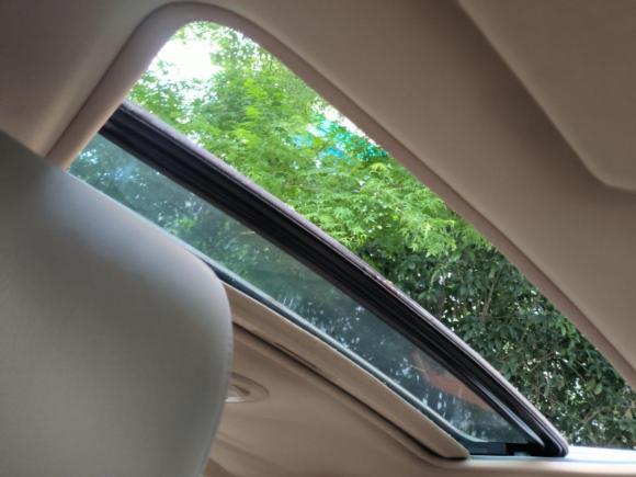 [上海·闽J] 二手别克凯越2013款 1.5L 自动尊享型