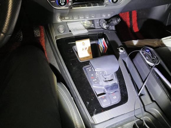 [上海·沪A] 二手奥迪奥迪Q5L Sportback2021款 40 TFSI 上市特别版