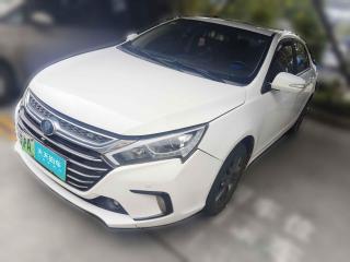 比亚迪秦新能源2017款 1.5T 尊贵型