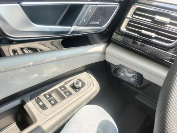 [上海·苏U] 二手大众途昂2023款 380TSI 四驱尊崇旗舰版