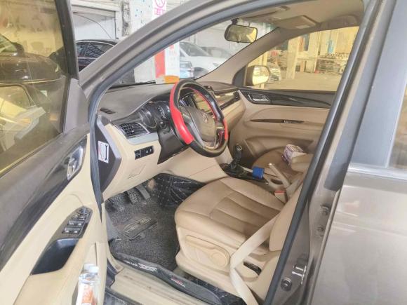 [广州·湘L] 二手宝骏宝骏7302016款 1.5T 手动舒适型 7座