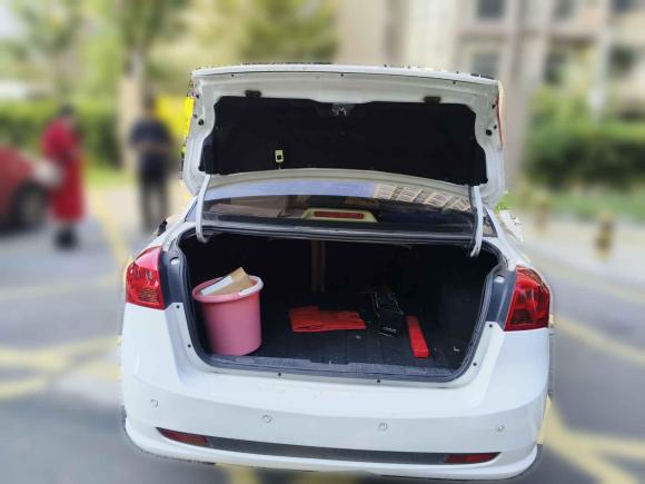 [苏州·苏E] 二手别克凯越2013款 1.5L 自动经典型