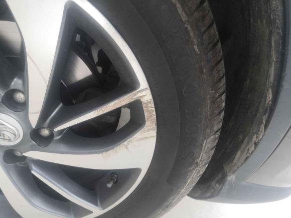 [上海·苏K] 二手宝骏宝骏5602016款 1.8L iAMT豪华型