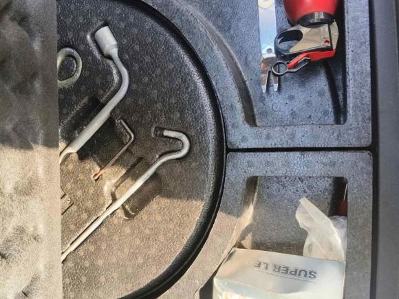 [上海·苏A] 二手东南东南DX72015款 1.5T 自动尊贵型