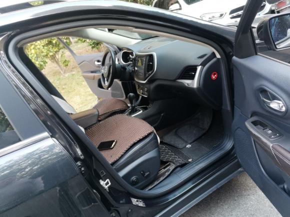 [上海·苏K] 二手Jeep自由光2016款 2.4L 领先版