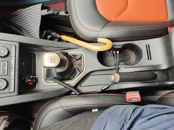 [义乌·贵G] 二手奔腾奔腾X402017款 1.6L 手动尊享型