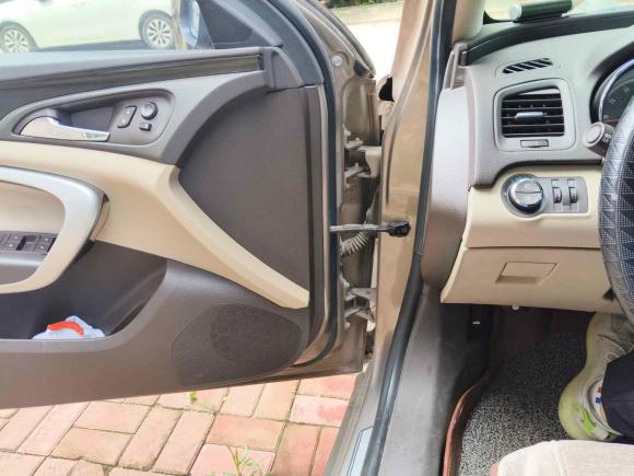 [青岛·鲁B] 二手别克君威2014款 2.0L 领先时尚型