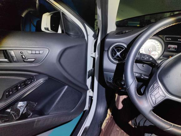 [广州·粤A] 二手奔驰奔驰GLA2016款 GLA 200 动感型