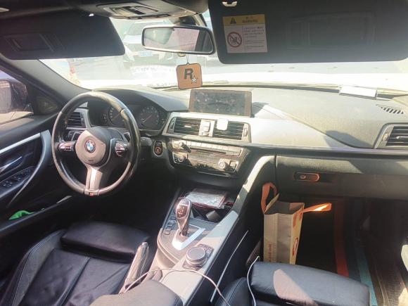 [济南·鲁A] 二手宝马宝马3系2019款 320i M运动曜夜版