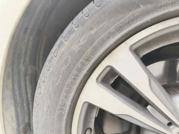 [武汉·鄂W] 二手奔驰奔驰C级2015款 改款 C 200 L 运动型