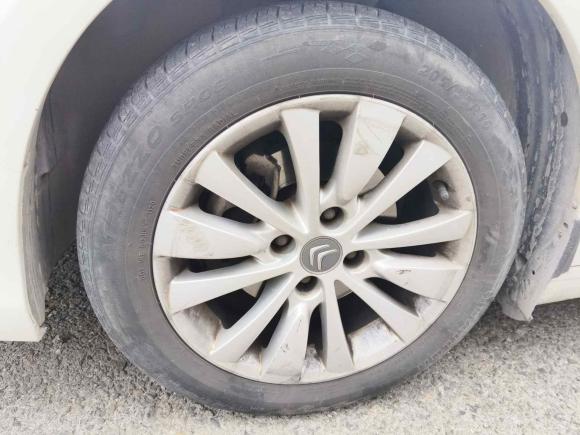 [西安·陕A] 二手雪铁龙世嘉2016款 经典 三厢 1.6L 手动科技版