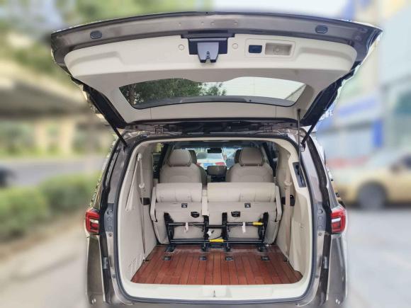 [青岛·鲁B] 二手别克别克GL82020款 陆上公务舱 652T 尊贵型