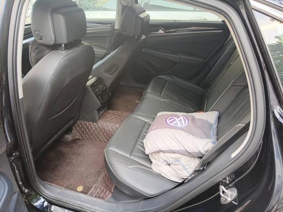 [深圳·粤L] 二手大众帕萨特2022款 330TSI 豪华版