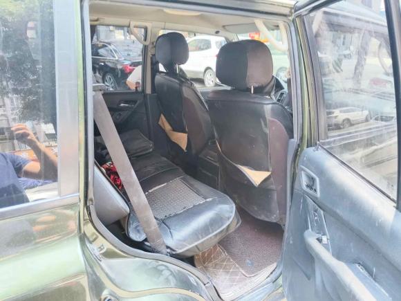 [成都·川G] 二手猎豹汽车猎豹Q62015款 2.4L 手动四驱卓越型