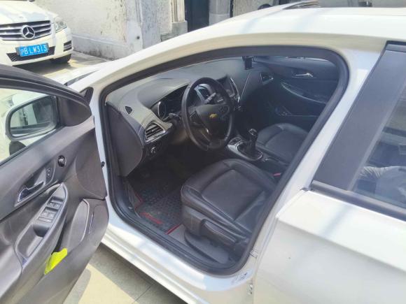 [上海·沪A] 二手雪佛兰科鲁兹2015款 1.4T 手动精英版