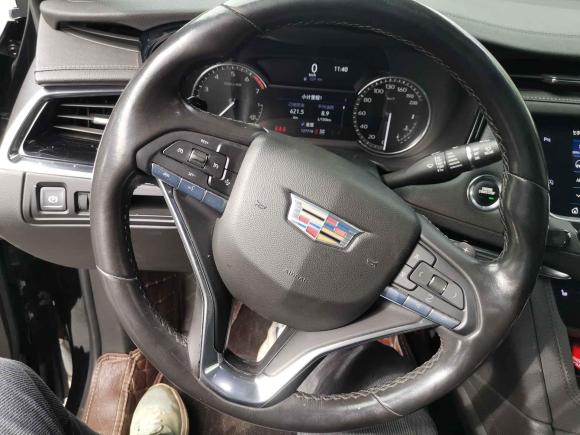 [广州·粤A] 二手凯迪拉克凯迪拉克XT62020款 28T 七座四驱风尚型