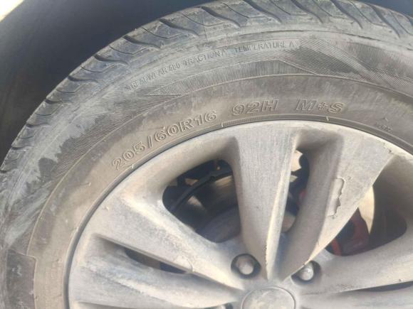 [青岛·鲁B] 二手起亚起亚K42014款 1.8L 自动GLS