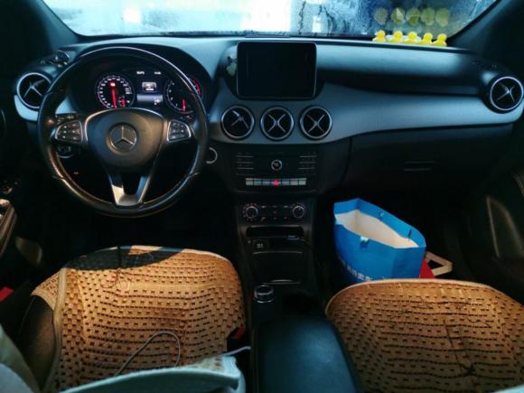 [广州·粤A] 二手奔驰奔驰B级2015款 B 200 动感型