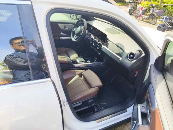 [上海·沪D] 二手奔驰奔驰GLB2020款 GLB 180 动感型