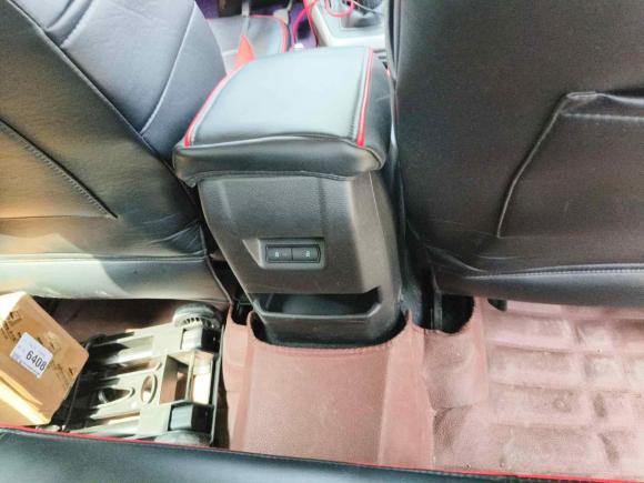 [西安·陕A] 二手福特福克斯2017款 两厢 1.6L 手动舒适型智行版