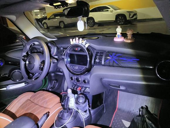 [上海·沪B] 二手MINIMINI2020款 1.5T COOPER 艺术家