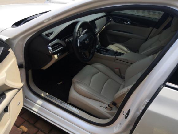 [青岛·鲁Q] 二手凯迪拉克凯迪拉克CT62017款 28T 时尚型