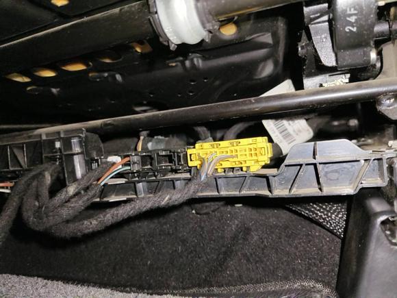 [西安·陕U] 二手奔驰奔驰R级2014款 R 320 4MATIC 商务型