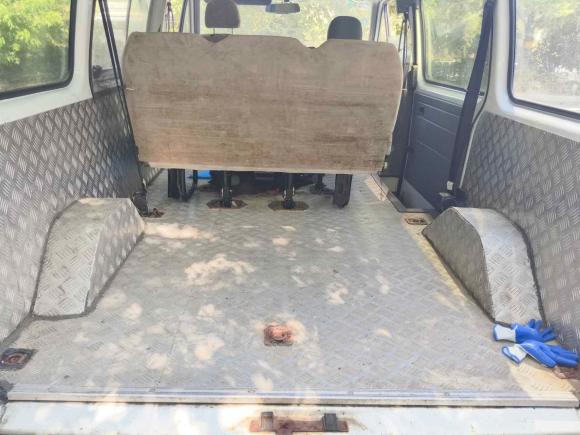 [上海·沪B] 二手福特经典全顺2015款 2.8T柴油多功能车短轴6座中顶JX493ZLQ4