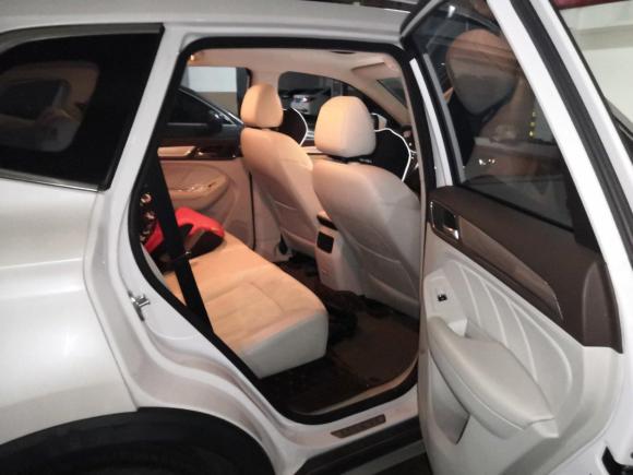 [无锡·沪A] 二手荣威荣威RX5新能源2017款 eRX5 50T 混动互联尊荣旗舰版