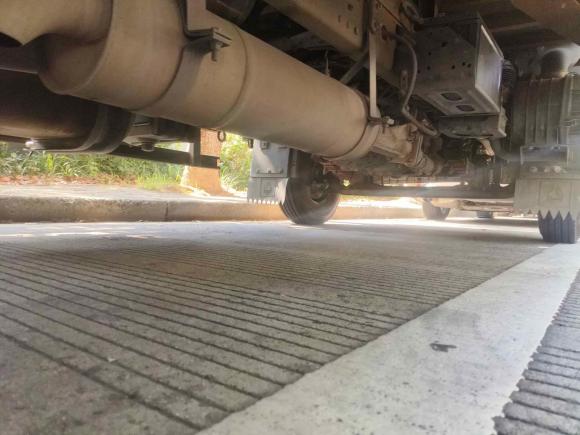 [宁波·浙B] 二手长安跨越跨越者D52021款 1.9T舒适版单排栏板双后轮3400mm货箱D19TCIE3